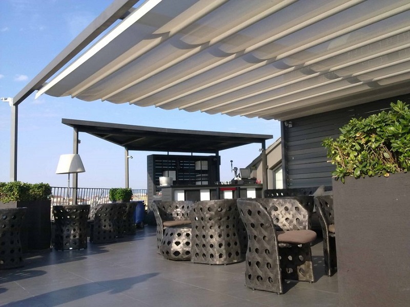 Bạt xếp lớn ban công